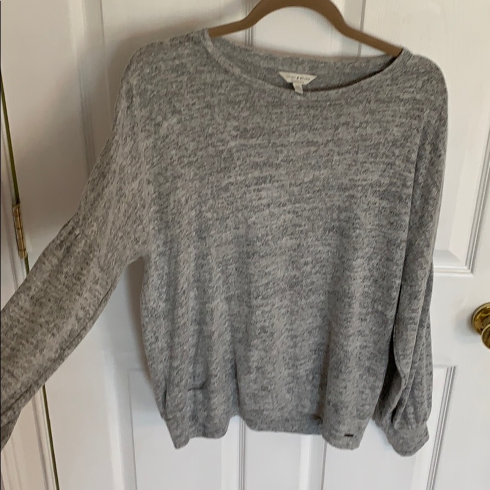 NEVER WORN lucky brand lightweight  sweater